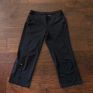 Capri sport pants